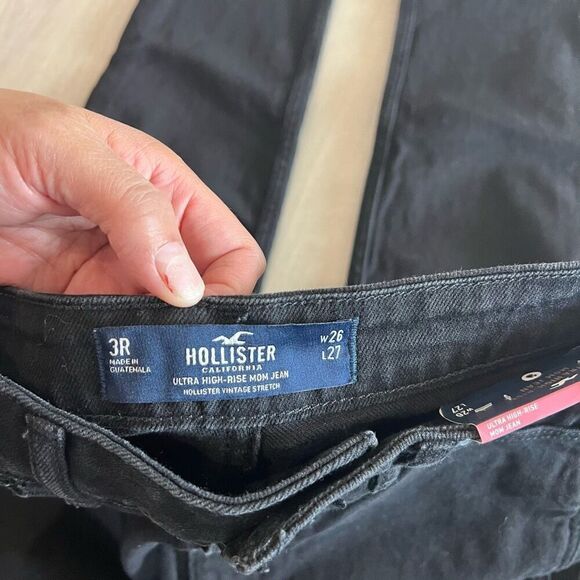 Hollister ultra high rise mom jeans size 3 - Picture 9 of 10